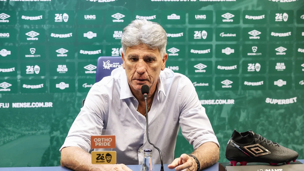 Renato exalta triunfo do Fluminense e revela cobrança feita aos jogadores antes da partida